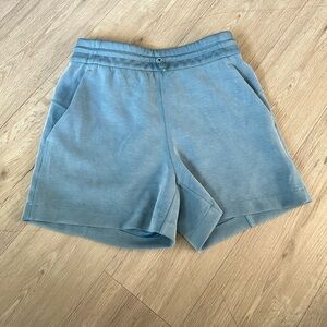 Lululemon Blue High Rise Softstreme 4” Shorts Sz 2